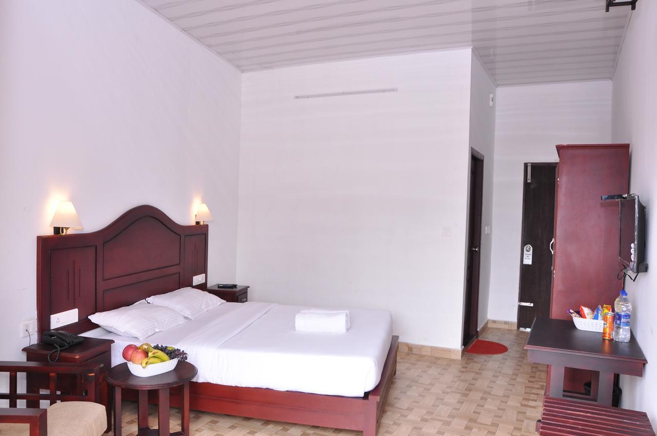Natura Inn Munnar Exterior photo